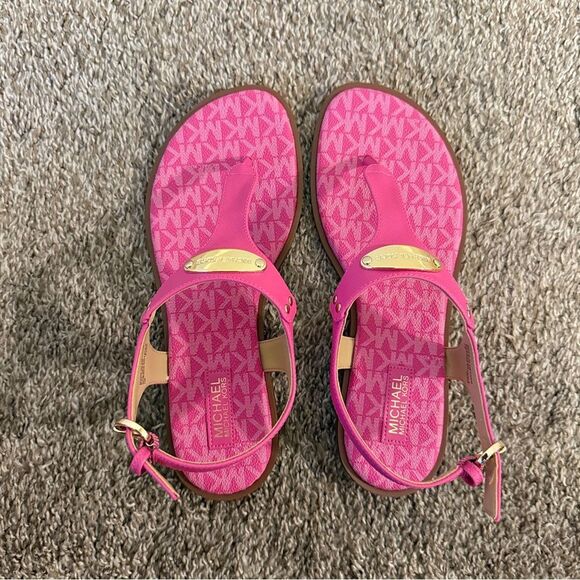MICHAEL Michael Kors MK Plate Leather Thong Sandal In Magenta Size 7 NWB - Picture 8 of 9